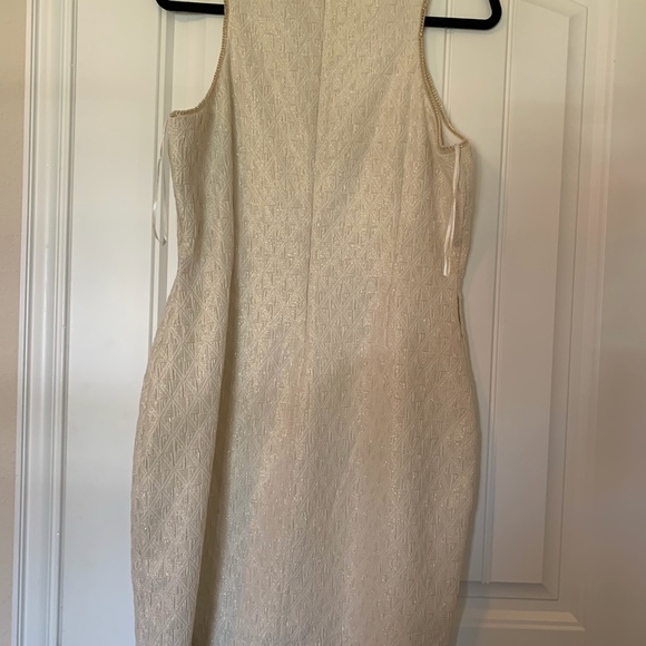 Dress - Picture 3 of 3